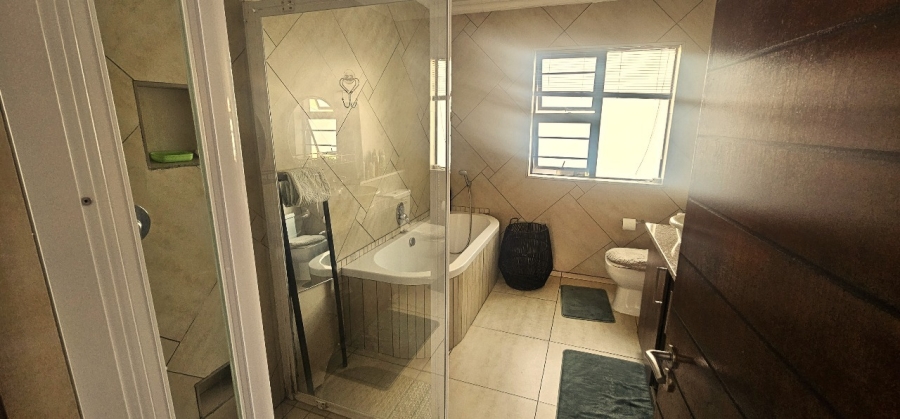 To Let 3 Bedroom Property for Rent in Cashan North West